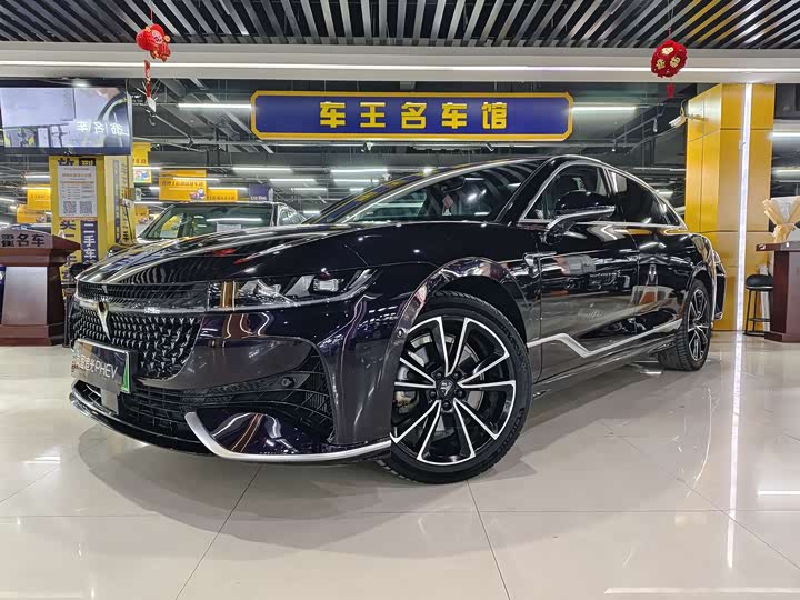 Фото 1 - Voyah Passion