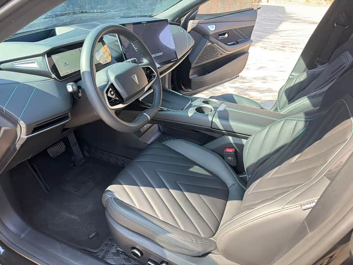 Фото 4 - Changan Deepal SL03