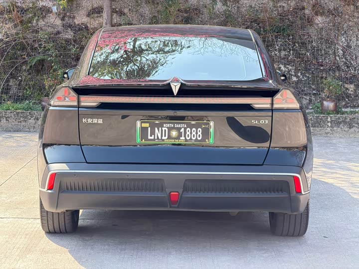 Фото 8 - Changan Deepal SL03