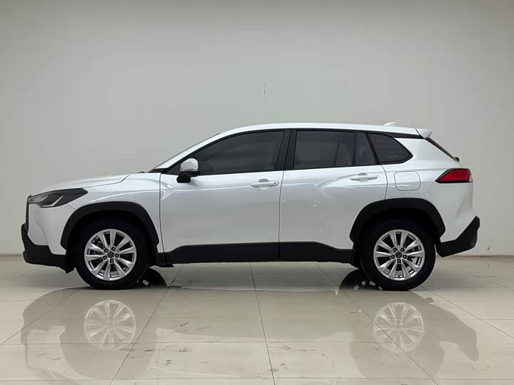 Photo 7 - Toyota Corolla Cross