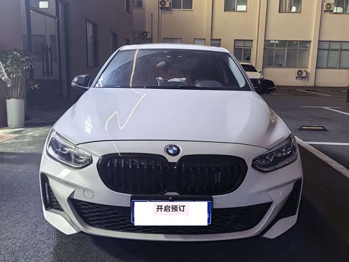 Фото 3 - BMW 1 Series