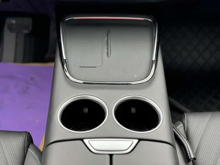 Фото 9 - Changan Deepal SL03