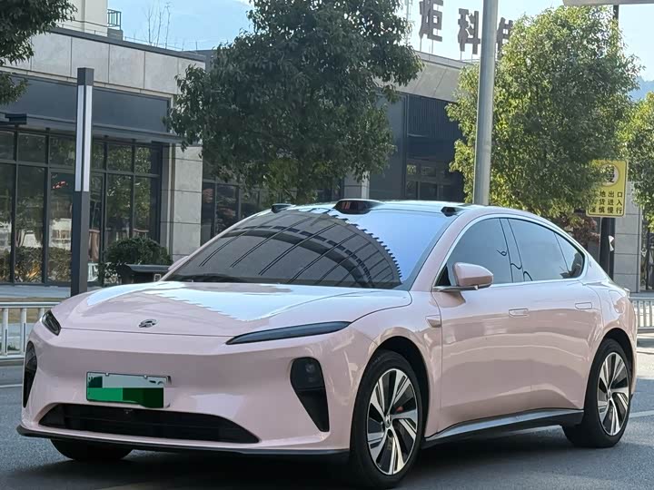 Фото 1 - Nio ET5