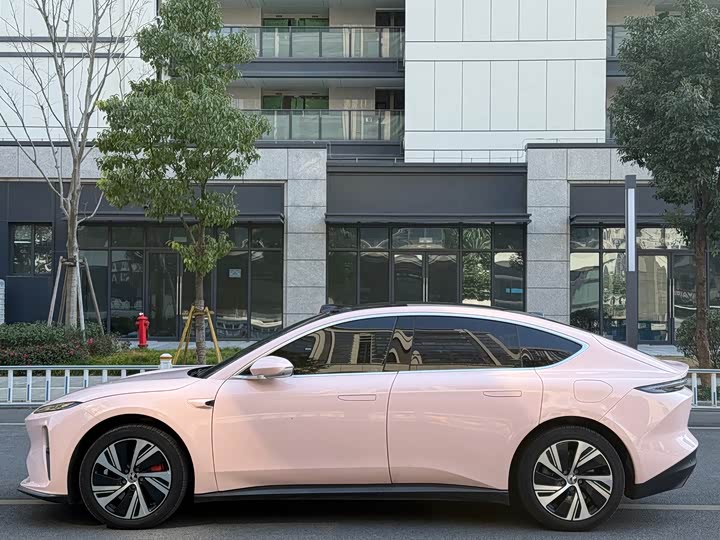 Фото 7 - Nio ET5