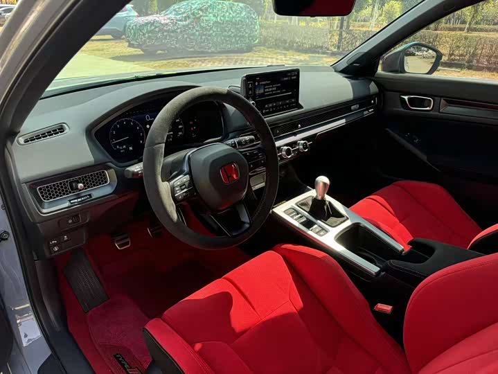 Фото 8 - Honda Civic