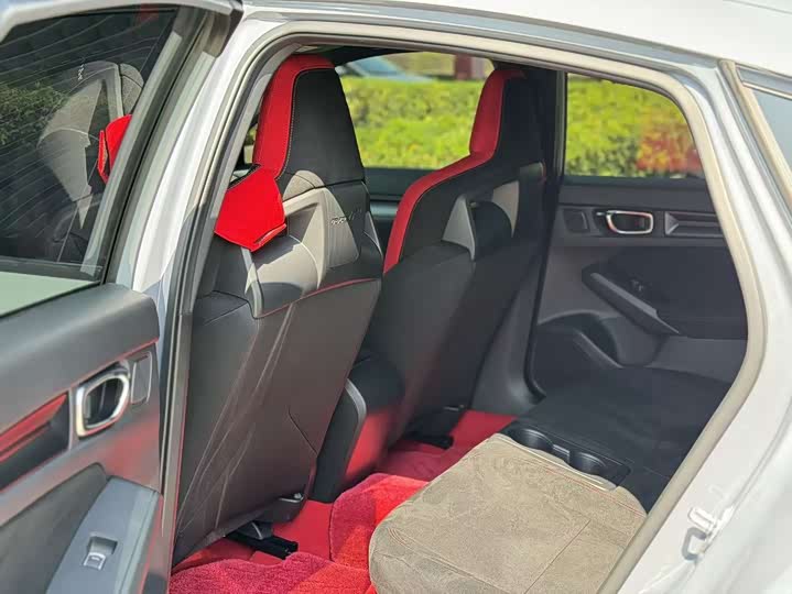 Фото 9 - Honda Civic