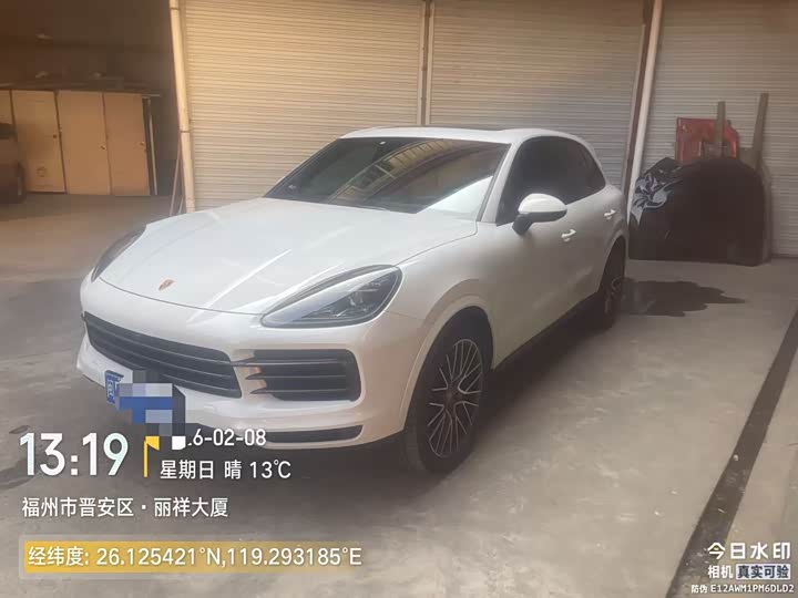 Фото 1 - Porsche Cayenne