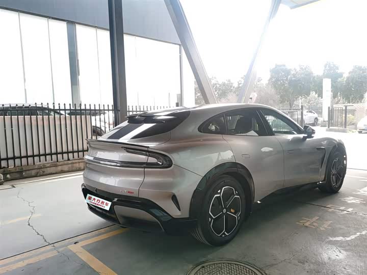 Фото 2 - Xiaomi YU7