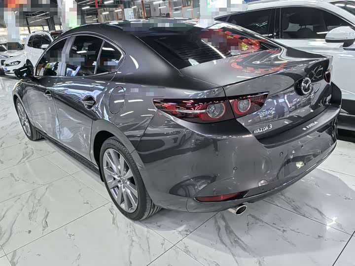 Photo 3 - Mazda 3 (Axela)