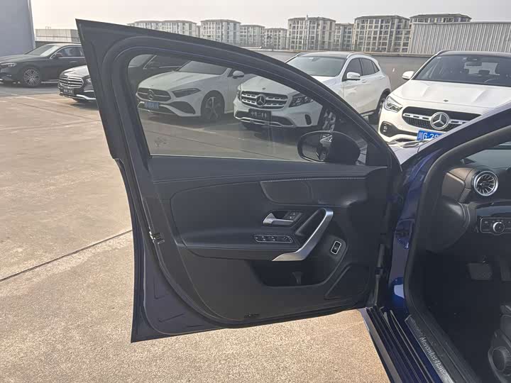 Фото 9 - Mercedes-Benz A-Class