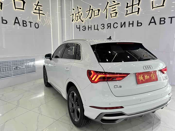 Фото 4 - Audi Q3