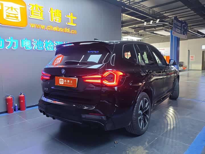 Фото 4 - BMW iX3