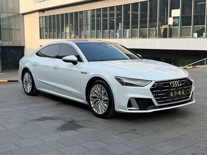 Фото 3 - Audi A7L
