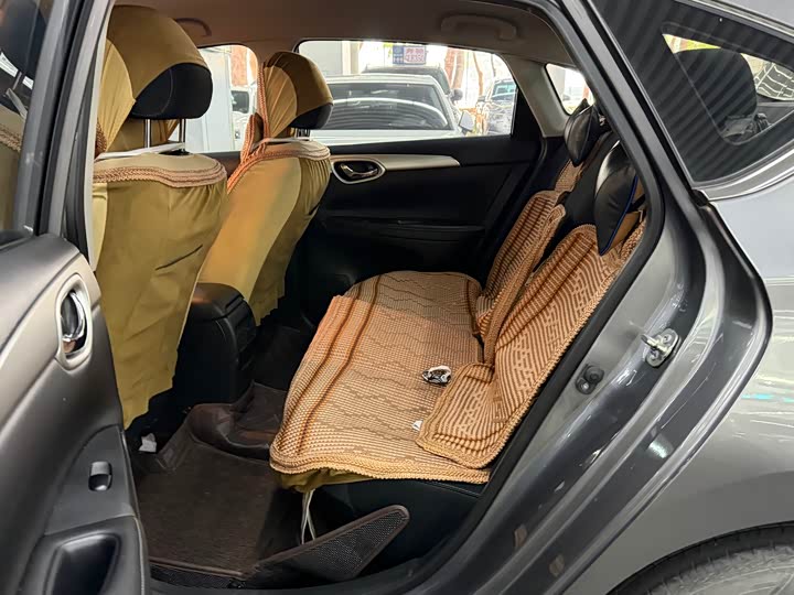 Фото 9 - Nissan Sylphy