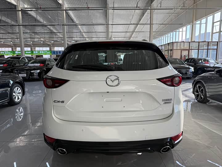 Фото 8 - Mazda CX-5