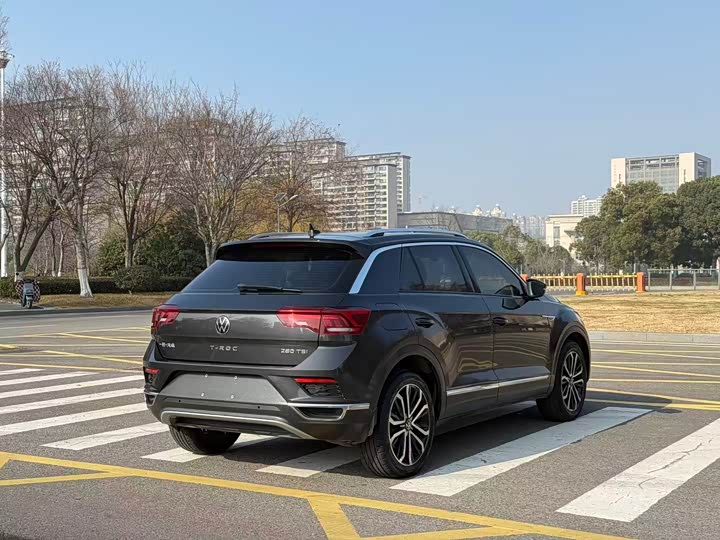 Фото 9 - Volkswagen T-Roc