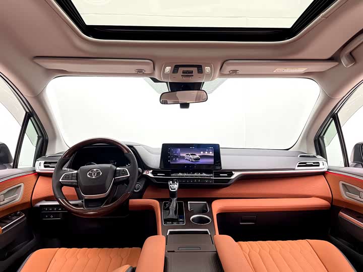 Фото 9 - Toyota Sienna