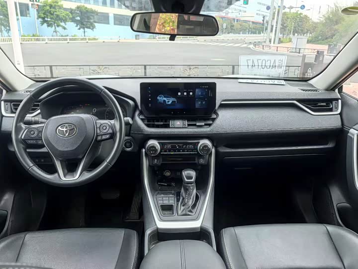 Фото 5 - Toyota Wildlander