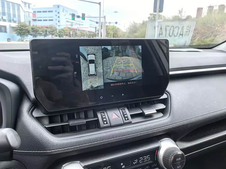 Фото 7 - Toyota Wildlander