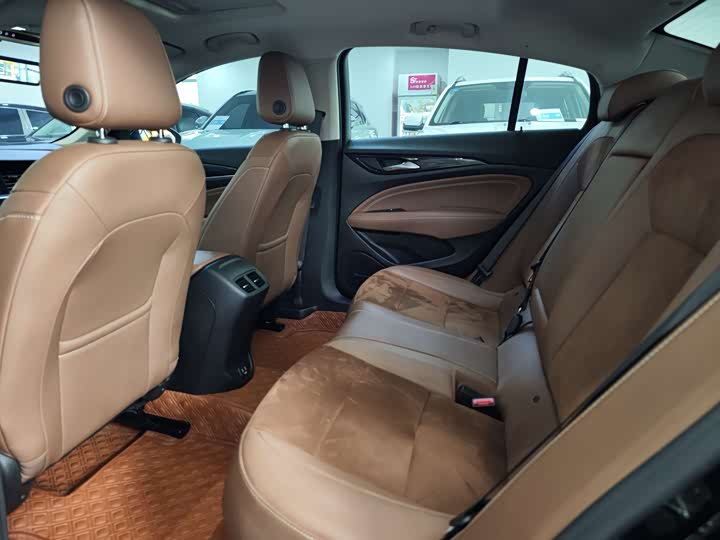 Фото 7 - Buick Regal