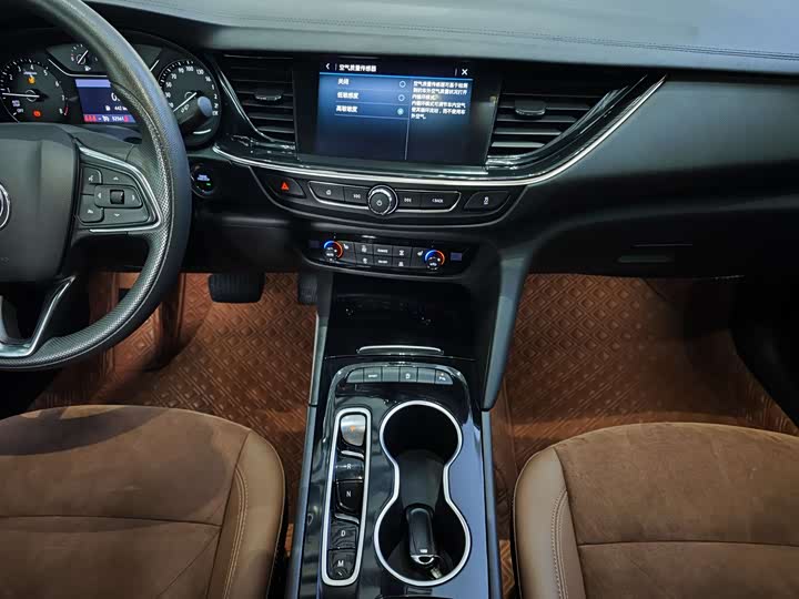 Фото 8 - Buick Regal