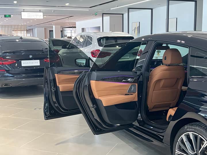 Фото 4 - BMW 6 Series GT