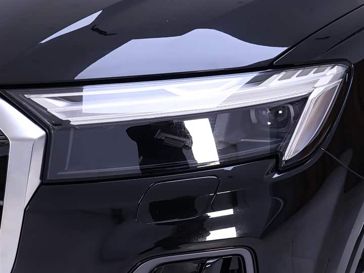 Фото 4 - Audi Q7