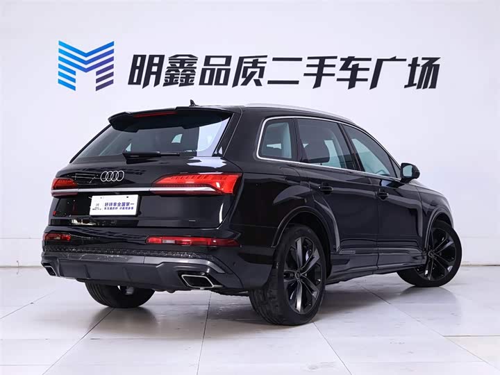 Фото 7 - Audi Q7