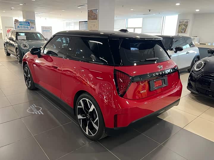 Фото 4 - Mini Cooper