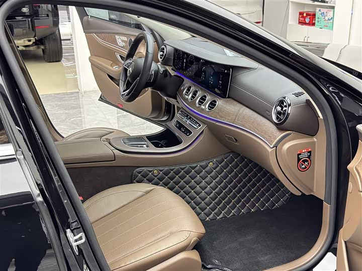 Фото 8 - Mercedes-Benz E-Class Hybrid