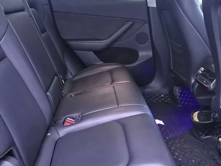 Фото 6 - Tesla Model Y