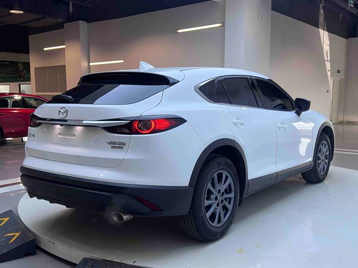Фото 6 - Mazda CX-4