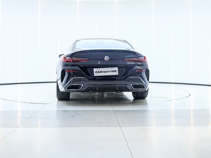 Фото 8 - BMW 8 Series