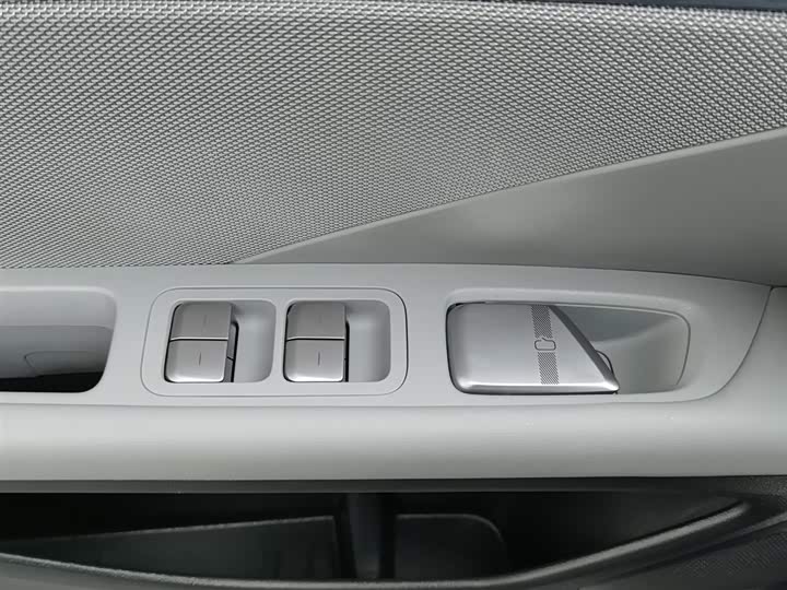 Фото 9 - XPeng Mona M03