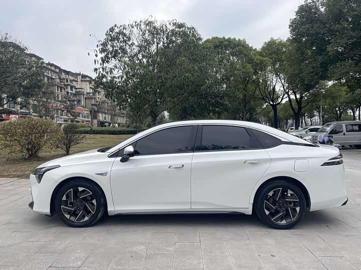 Фото 9 - GAC Aion S Plus