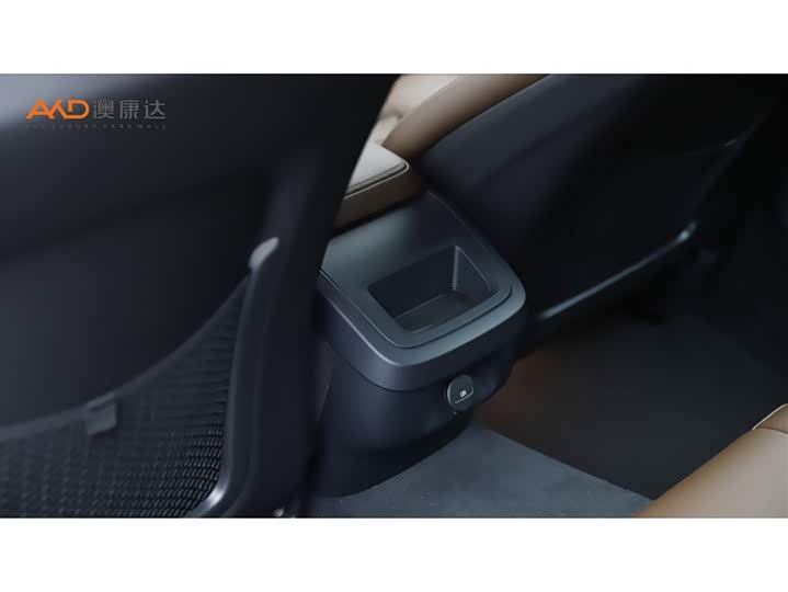 Фото 9 - Volvo V60