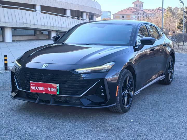 Фото 1 - Changan UNI-V Hybrid