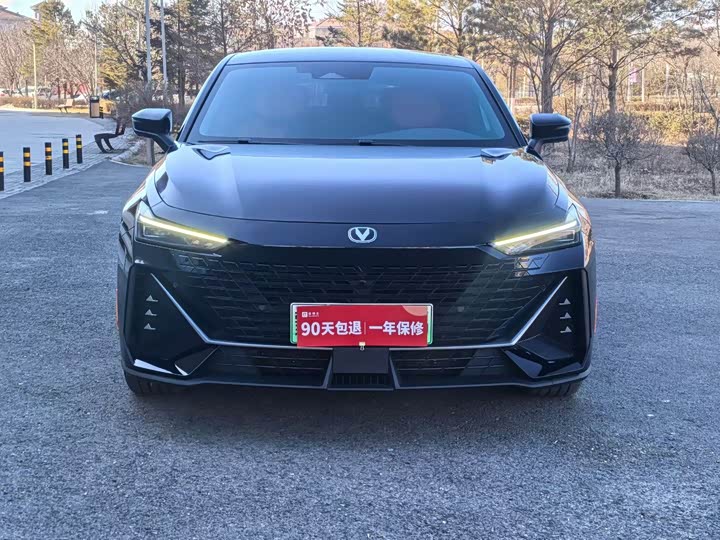 Фото 2 - Changan UNI-V Hybrid