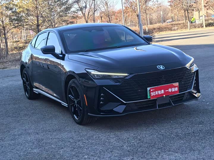 Фото 3 - Changan UNI-V Hybrid