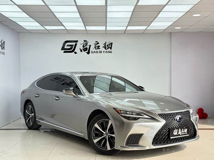 Фото 3 - Lexus LS