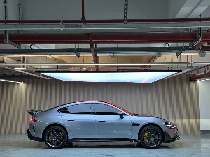 Фото 4 - Xiaomi SU7 Ultra