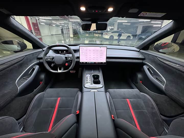 Фото 8 - Xiaomi SU7 Ultra