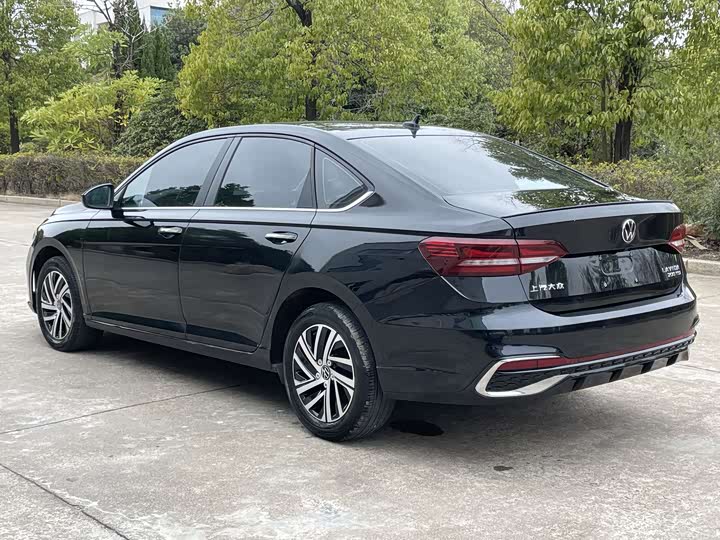 Фото 9 - Volkswagen Lavida