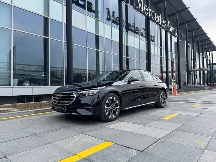 Фото 2 - Mercedes-Benz E-Class Hybrid