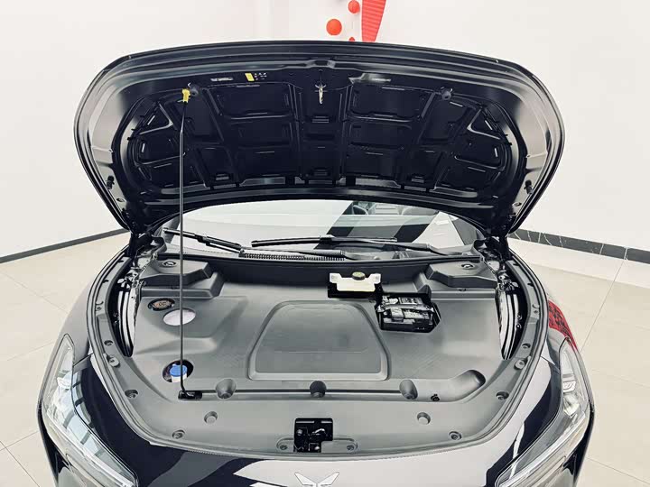 Фото 7 - XPeng Mona M03