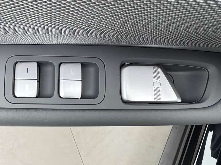 Фото 9 - XPeng Mona M03