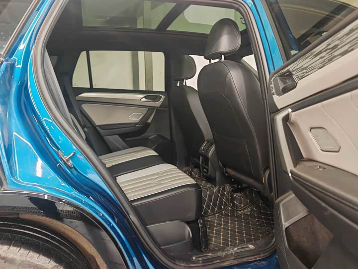 Фото 8 - Volkswagen Tayron