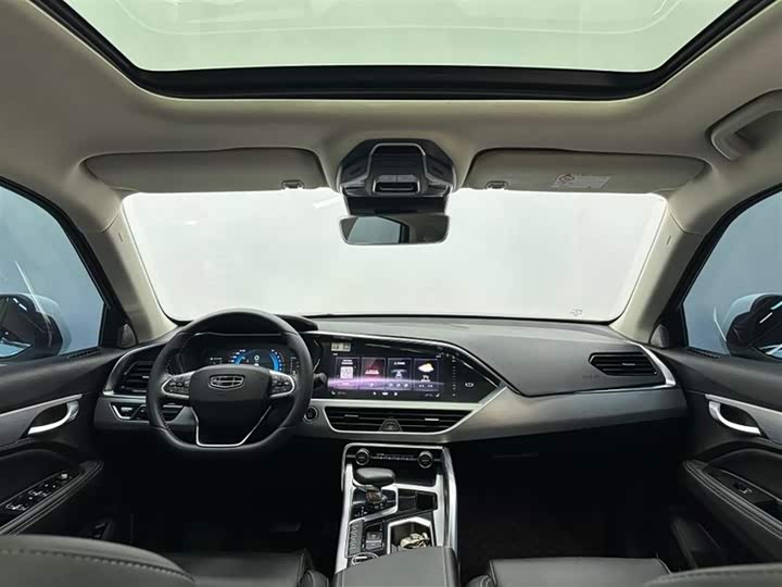 Фото 7 - Geely Tugella