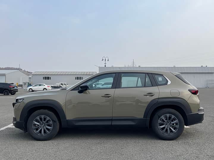 Фото 2 - Mazda CX-50