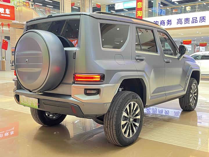 Фото 9 - Tank 700 Hybrid